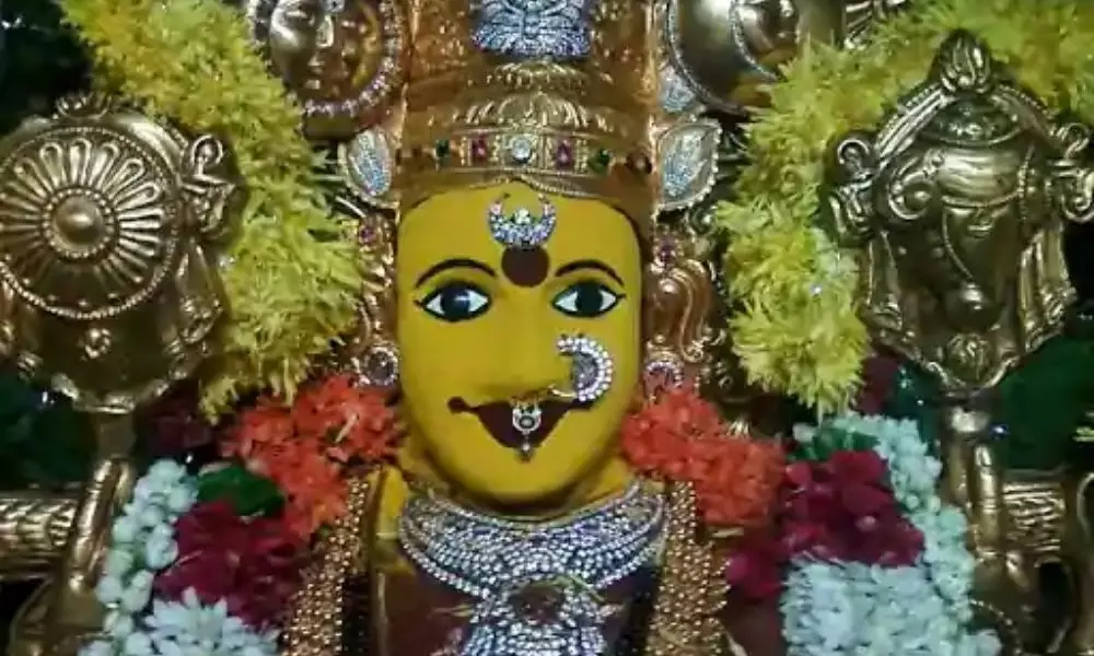 Indrakeeladri 3rd Day of Devi Sharannavaratri Goddess Durga as Gayatri Devi | AP News Today