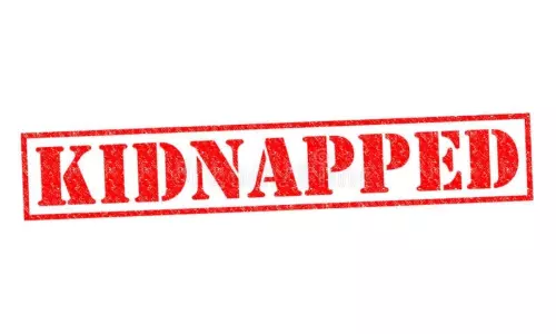 3 Years Baby Girl Kidnapped in Nizamabad at South India Shopping Mall | Telangana News Today 3 Years Baby Girl Kidnapped in Nizamabad at South India Shopping Mall | Telangana News Today