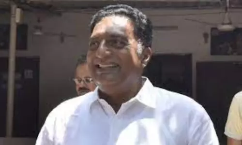 Prakash Raj Visiting the Polling Station