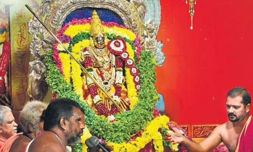6th Day Goddess Saraswathi Avatar at Indrakeeladri Vijayawada Durga Temlpe Navaratri 2021 | Bhakti News