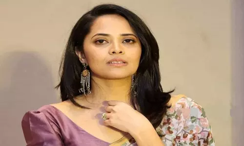 MAA Elections: నిన్న గెలుపు ఇవాళ ఓటమి అంటున్నారు ఏంటి అని అడుగుతున్నా అనసూయ MAA Elections: నిన్న గెలుపు ఇవాళ ఓటమి అంటున్నారు ఏంటి అని అడుగుతున్నా అనసూయ