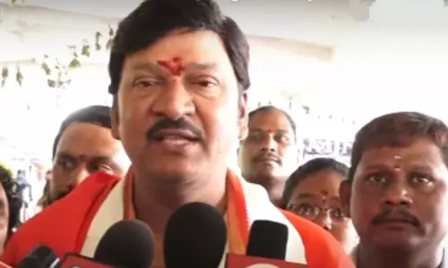 Rajendra Prasad Visited the Vijayawada Kanaka Durga Temple