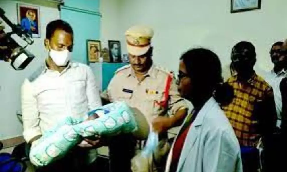Four Days Old Kidnapped Baby at GGH in Guntur has Found
