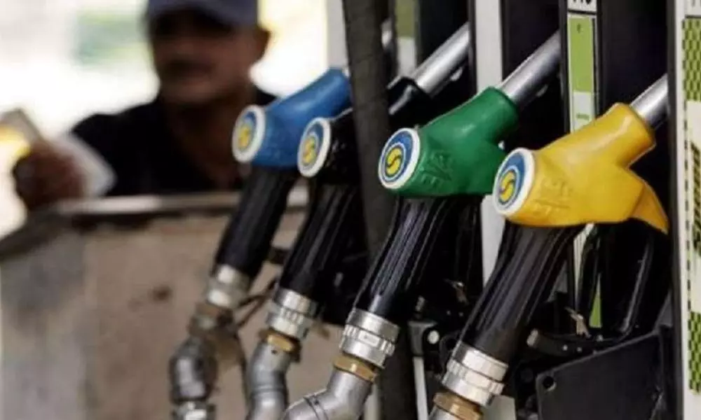 Today Petrol Price in Hyderabad Delhi Guntur Rajasthan Mumbai Diesel Price Today 21 10 2021