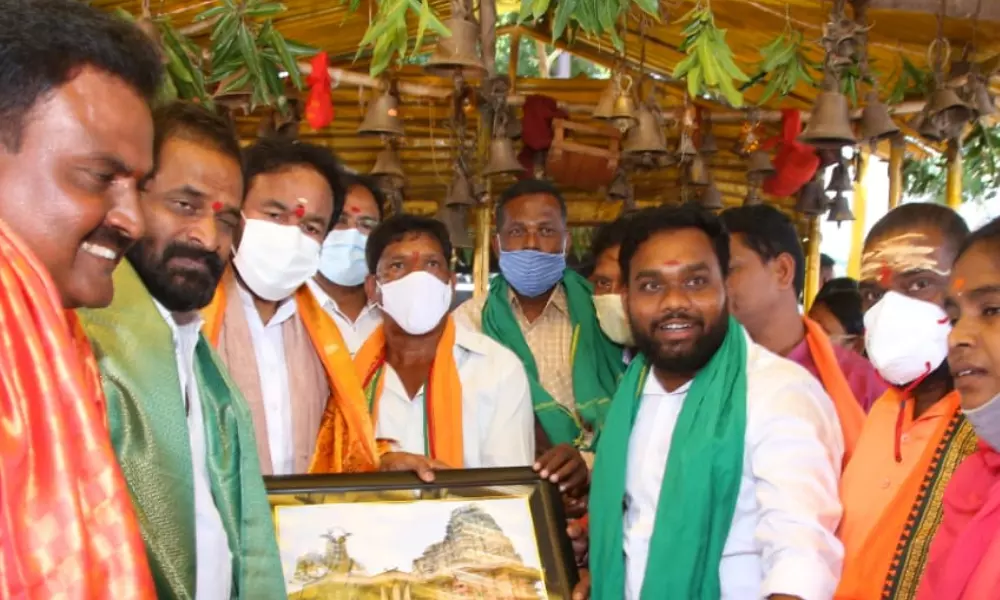 Minister Kishan Reddy Visits the Ramappa Temple