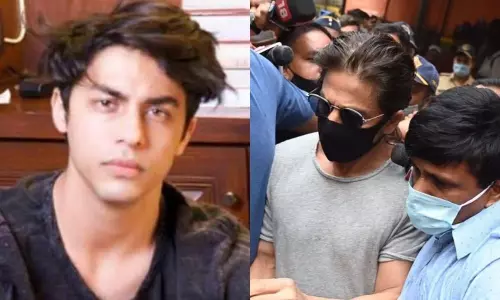 Bollywood Actor Shahrukh Khan has meet his Son Aryan Khan in Arthur Road jail in Mumbai