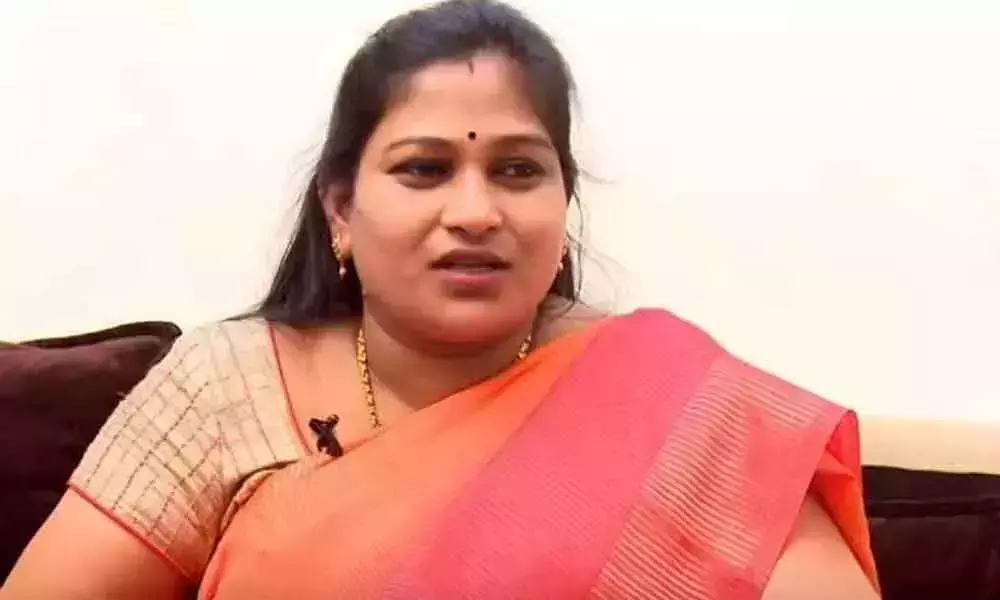 Telugu Mahila President Vangalapudi Anitha Slams DGP Gautam Sawang Telugu Mahila President Vangalapudi Anitha Slams DGP Gautam Sawang