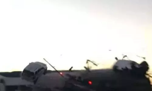 Viral Video: ప‌ట్టాలు త‌ప్పిన రైలు ట్ర‌క్కును వేగంగా ఢీకొట్టింది..! షాకింగ్ వీడియో