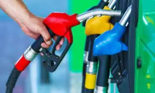 Petrol Price in Hyderabad Mumbai Delhi Kolkata Chennai Diesel Price Today 23 10 2021