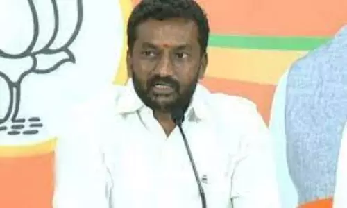 BJP MLA Raghunandan Rao Counters on Minister KTR Comments