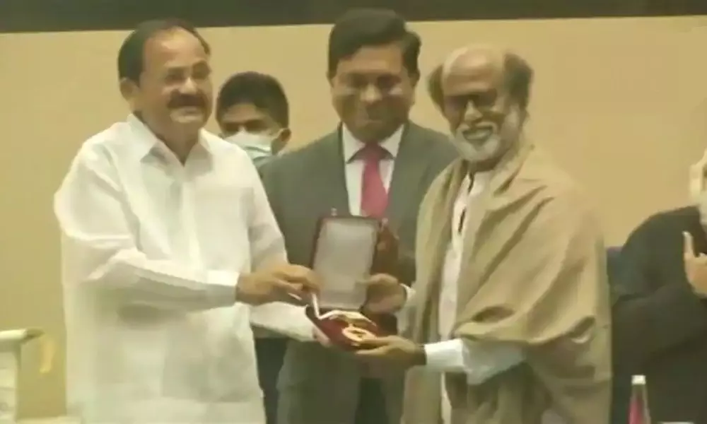 Vice President Venkaiah Naidu Present the ‍National Awards to Best Actors and Best Films