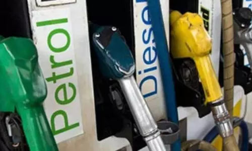 Today Petrol Price in Hyderabad Vijayawada Delhi Mumbai Kolkata Chennai Diesel Price Today 29 10 2021