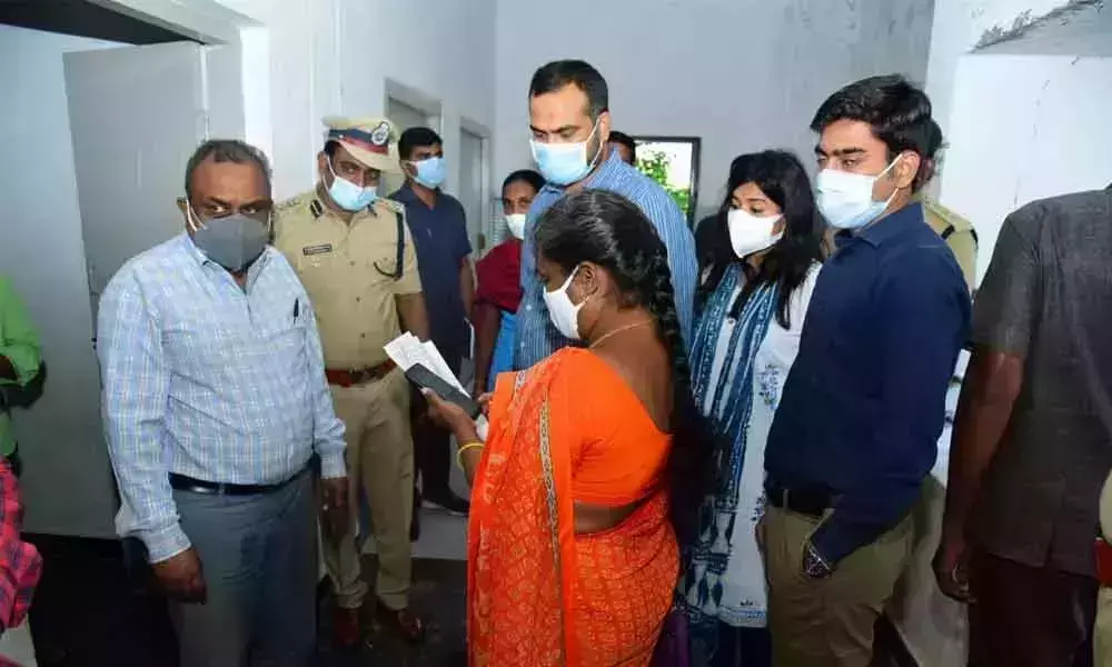 BJP Leaders Meet Election Officer Shashank Goyal