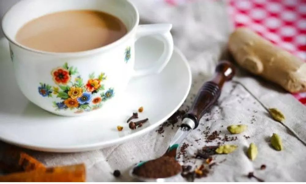 Drinking Tea With Tiffin is Bad for Your Health