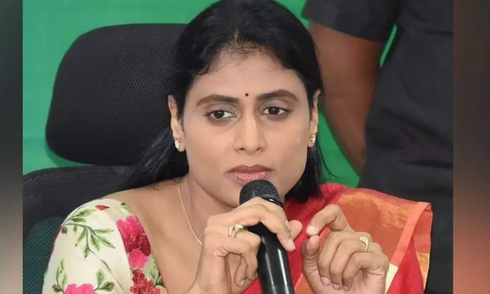 YSRTP President Sharmila Criticized the KCR Government