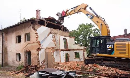 Victims Concern Over the Demolition of Illegal Structures in Anantapur Victims Concern Over the Demolition of Illegal Structures in Anantapur
