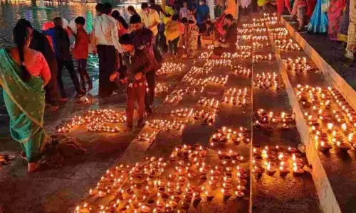 Kartika Maasam Laksha Deepothsavam at Pushkarini in Srisailam