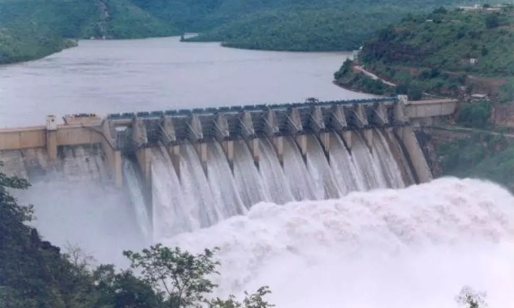 Somasila Dam Water Releases to Penna River due to Heavy Rains in AP