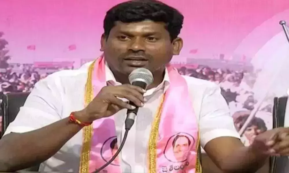 TRS MLA Guvvala Balaraju not Participated in Raithu Diksha
