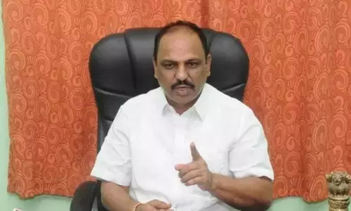 Minister Shankar Narayana Casted his Vote at 15th Polling Booth in Penukonda Anantapur