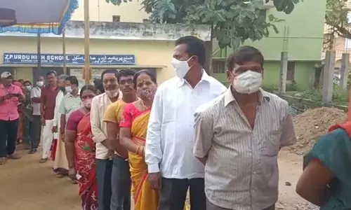 TDP Alleging on Irregularities in Municipal Election in Kuppam TDP Alleging on Irregularities in Municipal Election in Kuppam