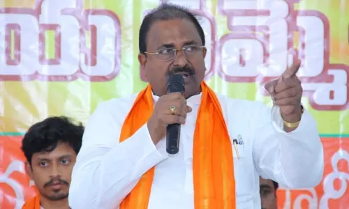 Somu Veerraju Announce to Supports Amravati Farmers Movement