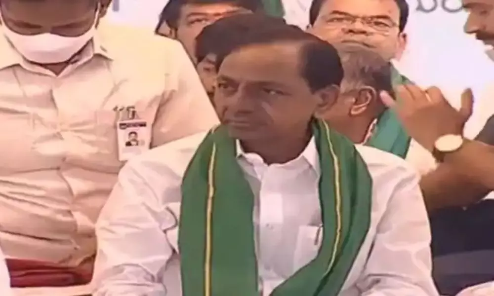 KCR Demanded Central Government on Clarity of Paddy Grain Purchases at TRS Maha Darna