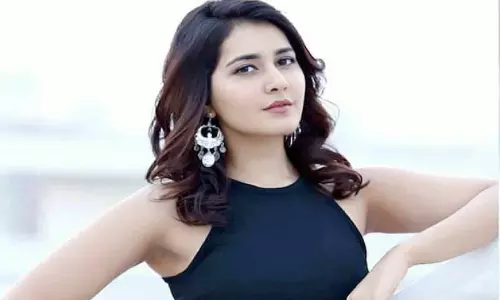 Rashi Khanna Signs a Big Project in Hindi