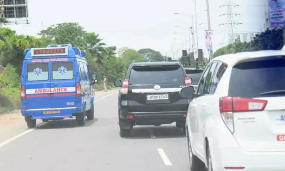 YS Jagans Convoy Gives Way to an Ambulance