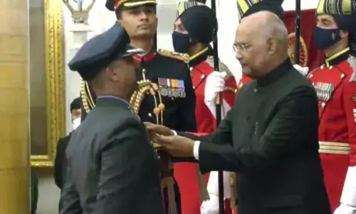 Abhinandan Varthaman Receives Vir Chakra