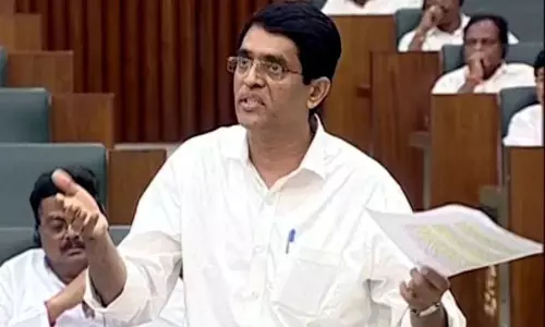 Buggana Rajendranath Introduced the Three Capitals Withdrawal Bill in AP Assembly Today 23 11 2021