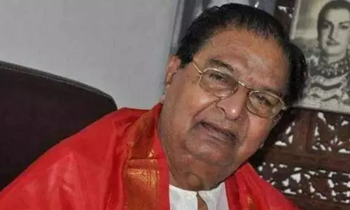 Chiranjeevi Monitoring Kaikala Satyanarayana Treatment