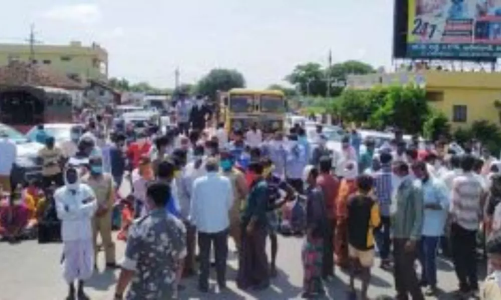 Peruru Villagers Protest in Chittoor District