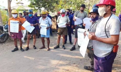 Singareni Workers to Strike Against Privatization  From December 9th