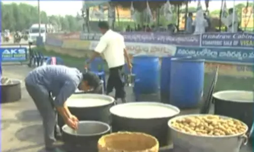 Workers Vanta Varpu Against Steel Plant Privatization