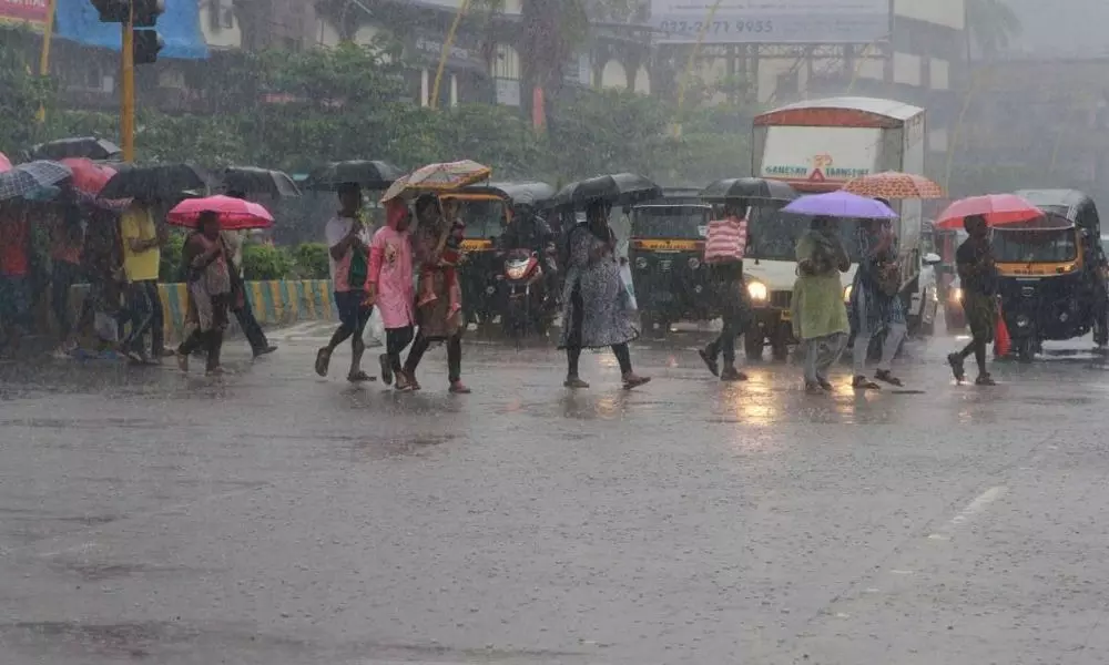Heavy Rainfall in Tamil Nadu and Red Alert in Three Districts