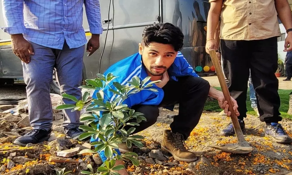 Sidharth Malhotra Participated in Green India Challenge