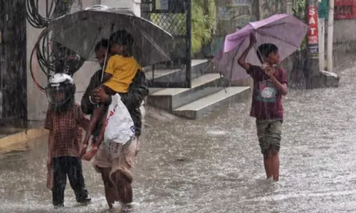 Heavy Rains in Nellore due to Low Pressure in East Bay of Bengal Heavy Rains in Nellore due to Low Pressure in East Bay of Bengal