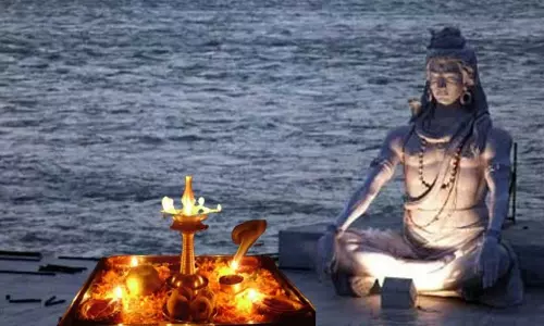 Temples Crowded with Devotees due to the Last Monday of Karthika Masam Today 29 11 2021 Temples Crowded with Devotees due to the Last Monday of Karthika Masam Today 29 11 2021