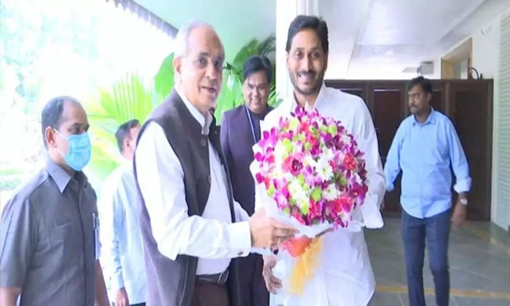 NITI Aayog Vice Chairman Doctor Rajiv Kumar Meets AP CM Jagan