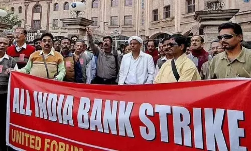 Bank Employees Strike on December 16,17 to Protest Against Privatization of Banks