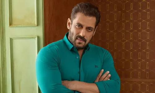 Bollywood Hero Salman Khan Says i will Act With Chiranjeevi And Venkatesh
