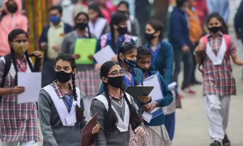 Supreme Court Serious on Delhi Government About Schools Open