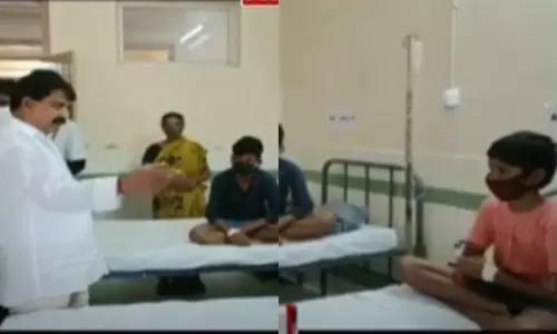 Viral Fevers To Students in Minority Gurukula Patasala in Machilipatnam | Perni Nani