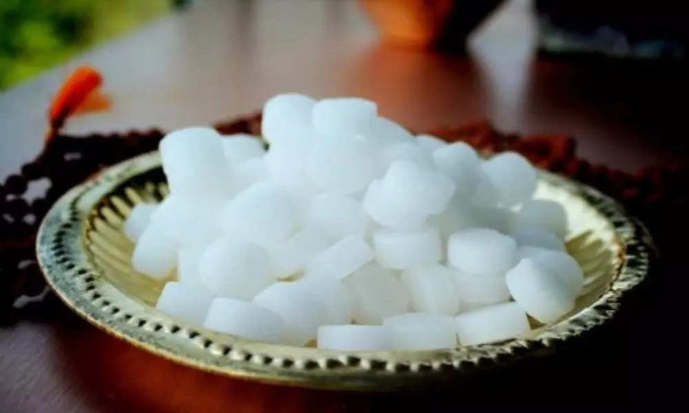 Camphor a Divine Remedy for These Health Problems | Health Care Tips