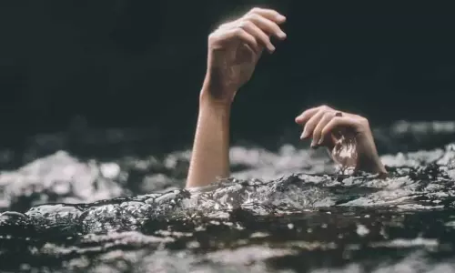 Rescue Workers are Searching for the Five Missing Persons in Beeraperu | AP News Telugu