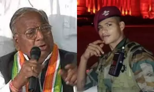 Ex MP V Hanumantha Rao Condolence to Army Chopper Crash Victim Sai teja Family Ex MP V Hanumantha Rao Condolence to Army Chopper Crash Victim Sai teja Family