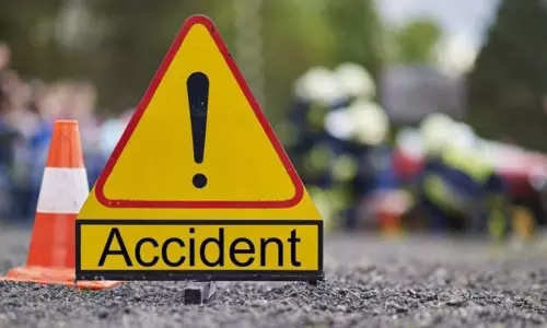 Car Hit a Tree Killed 2 Members at East Godavari | AP News Telugu