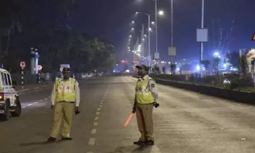 Gujarat Extends Night Curfew in 8 Major Cities Till 31st December 2021