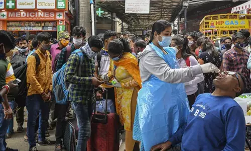 200 Corona New Variant Omicron Cases Reported in India